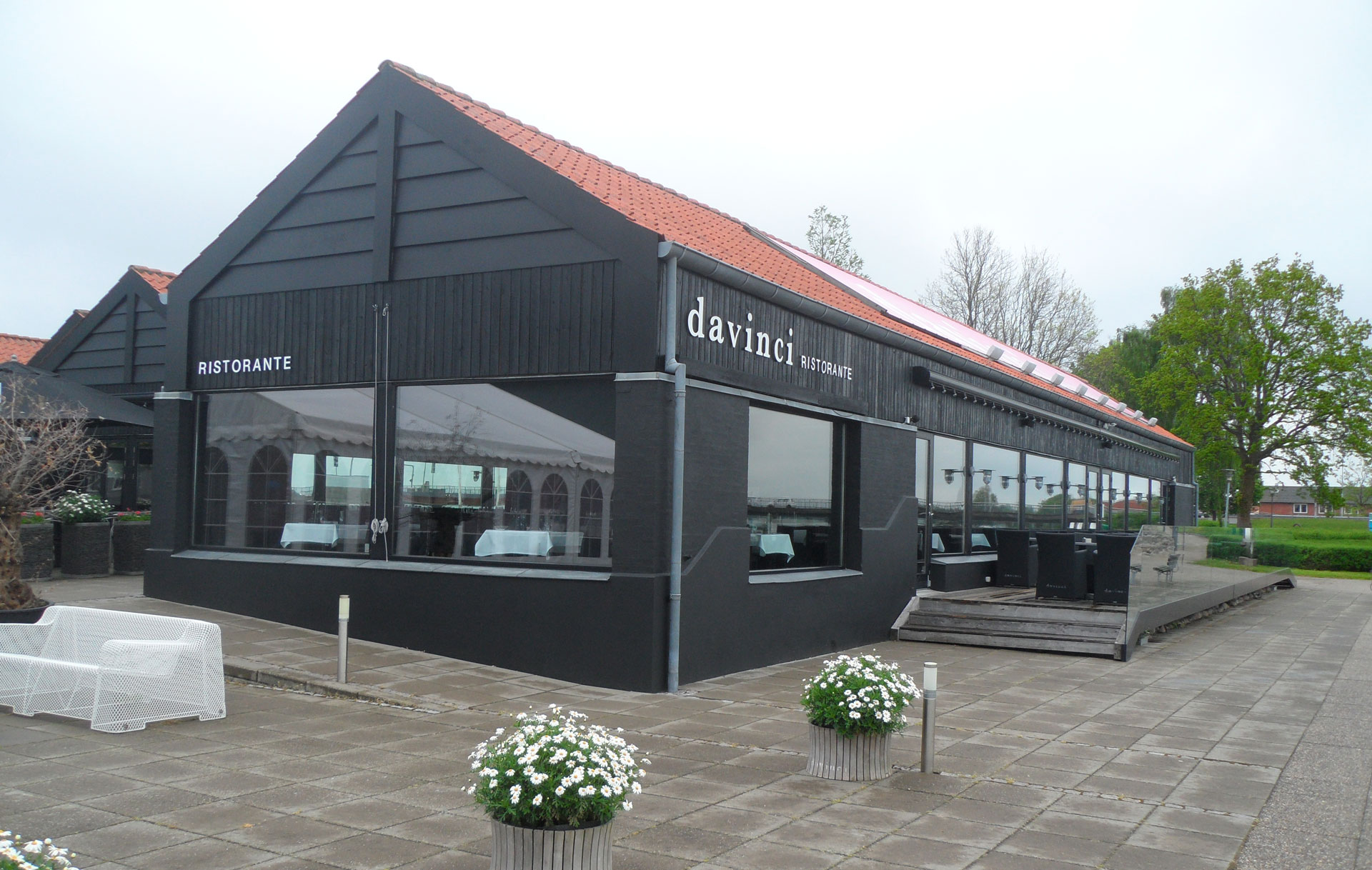 Sam 1419.jpg Dobbeltsenge af læder